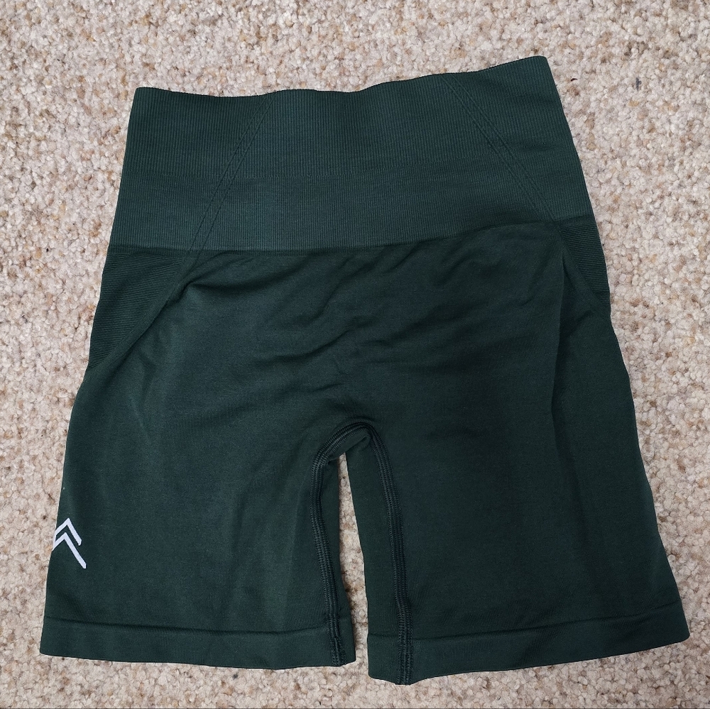 NWOT Oner Active Effortless Seamless Shorts - Racing Green, size XS - Picture 2 of 6